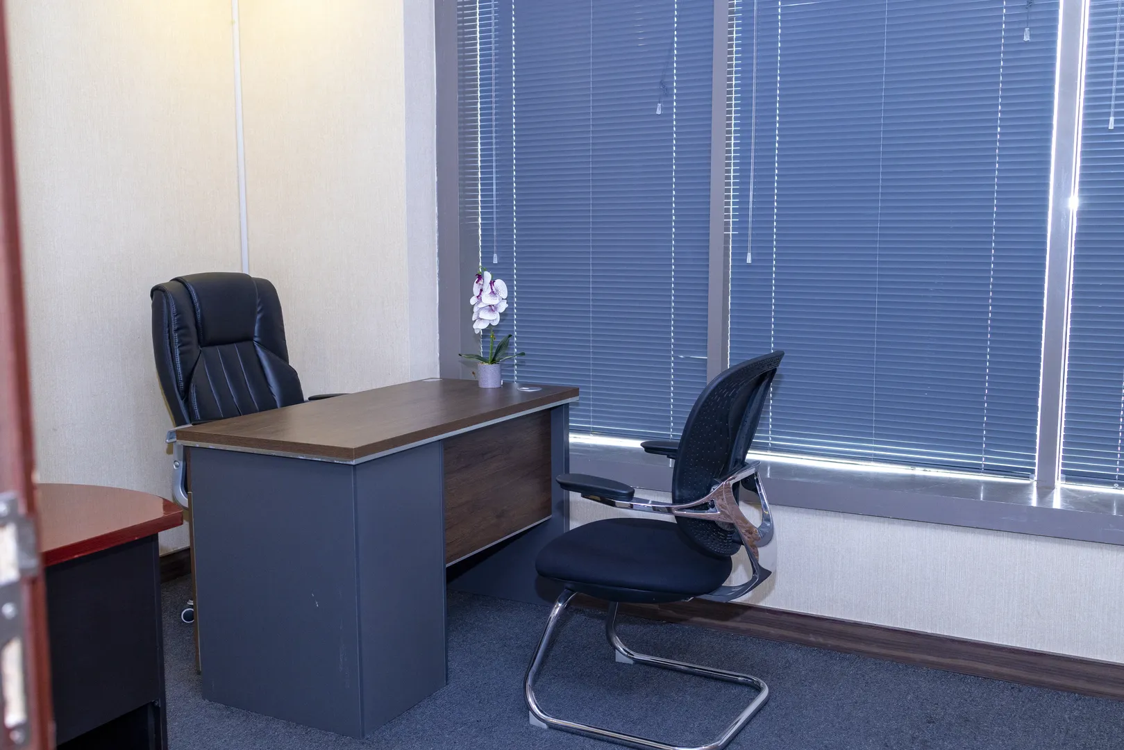 Floor 10 Workspace